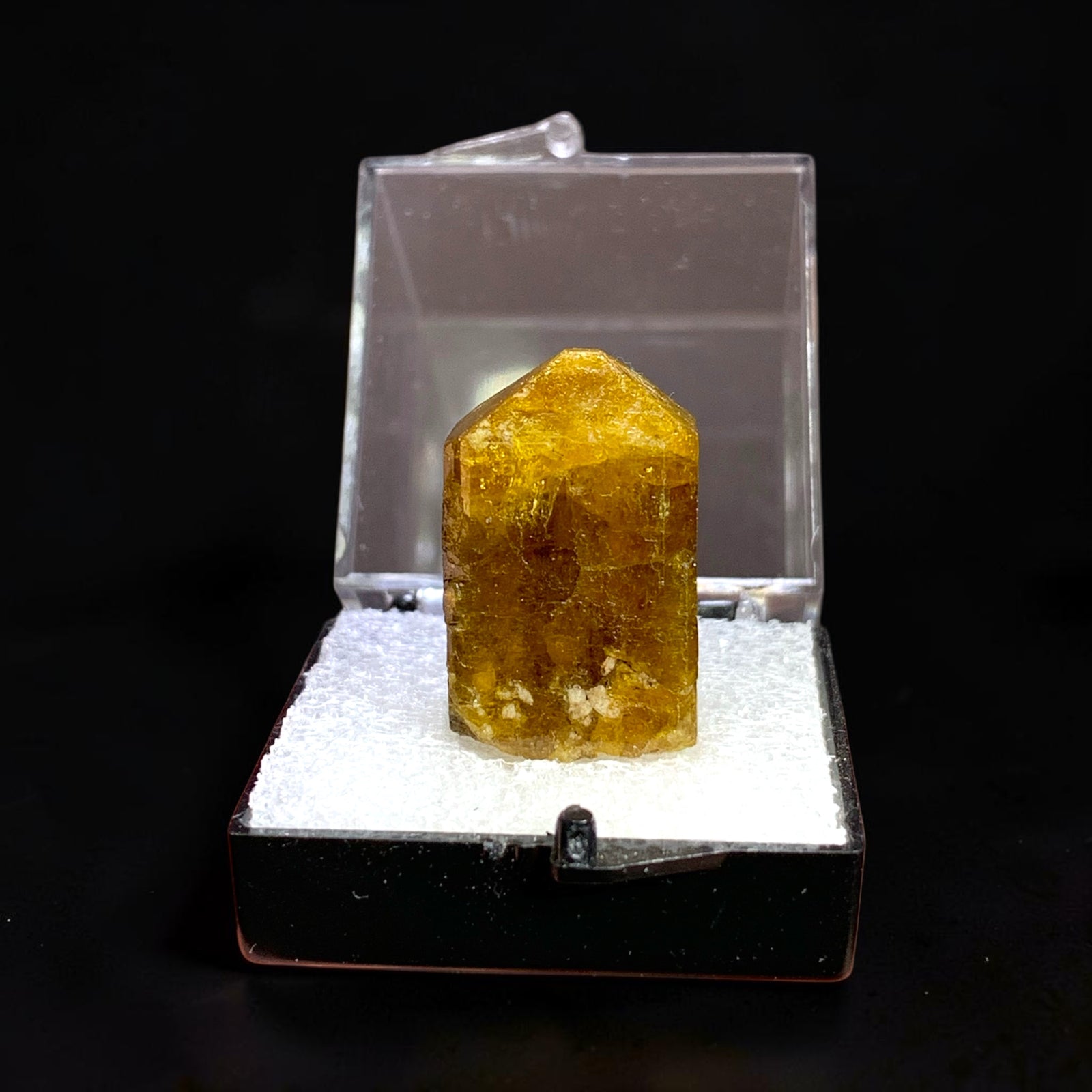 Vesuvianite, Sierra de la Cruz, Mexico
