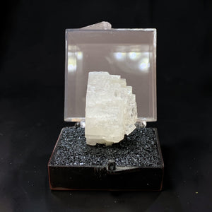 Orthoclase (var. Adularia), Switzerland
