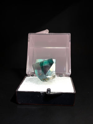 Fluorite (Twin), Heights Quarry, England, UK