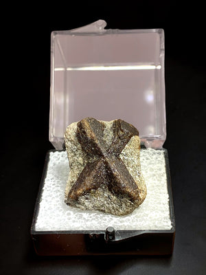 Staurolite (Twin), Kola Peninsula, Russia
