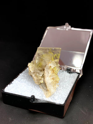 Barite w/ Orpiment Inclusions, Regent Mine, Nevada, USA