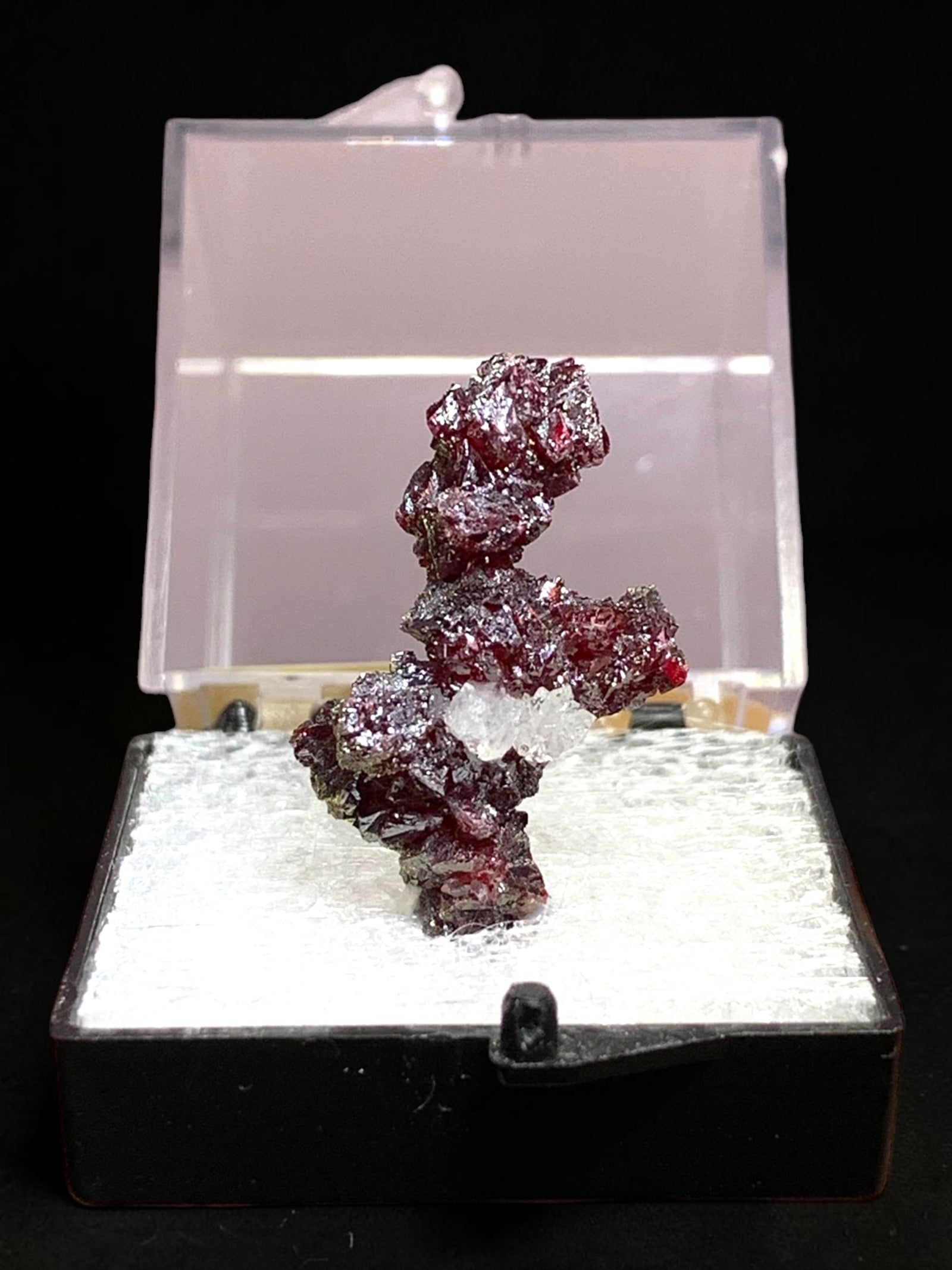 Cinnabar, Nikitovka Deposit, Ukraine