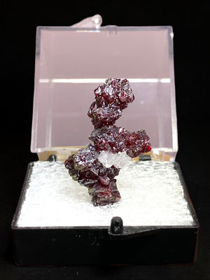 Cinnabar, Nikitovka Deposit, Ukraine