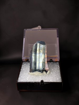 Stibnite, Japan