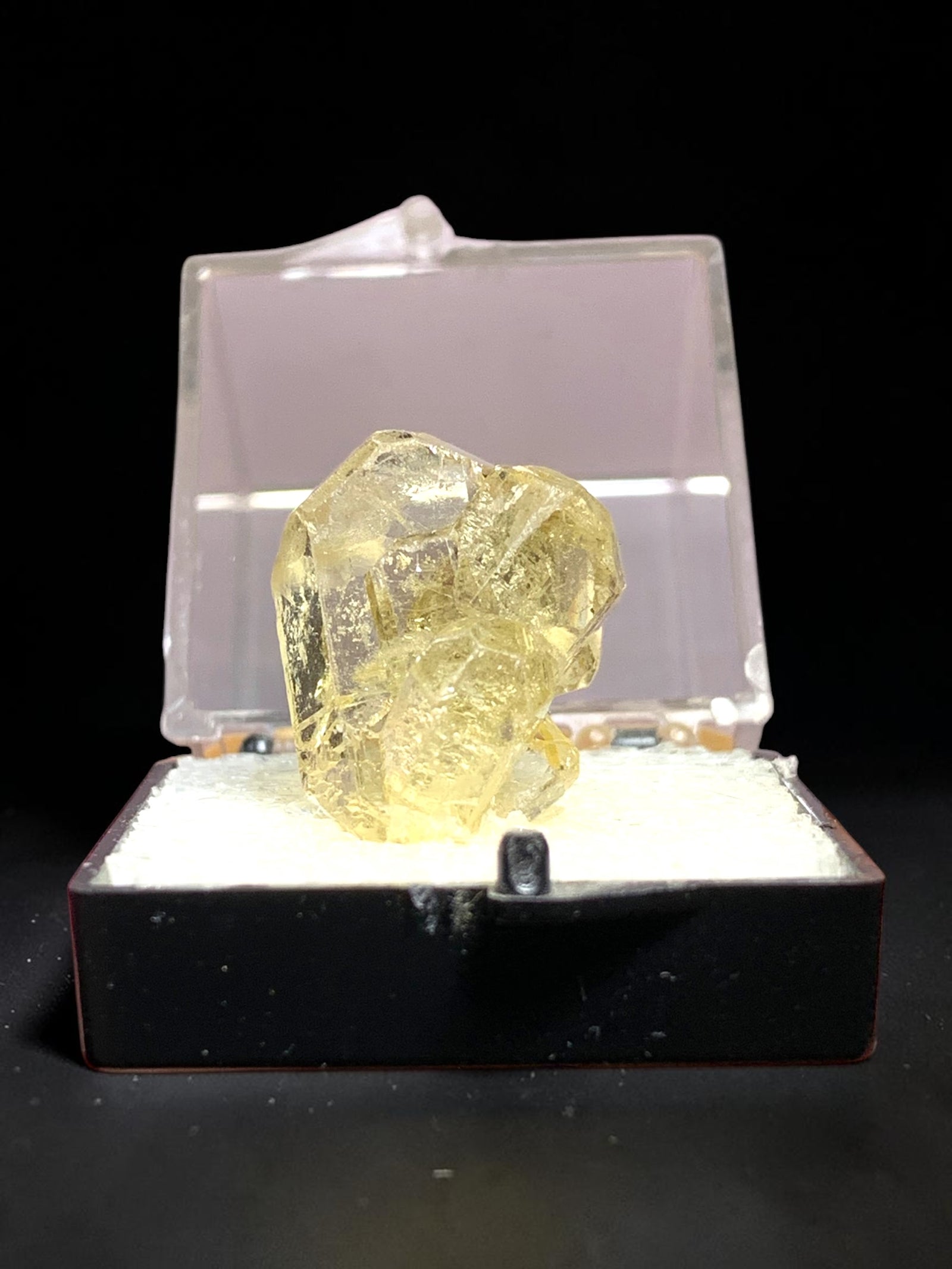 Apatite, Virgem da Lapa, Brazil