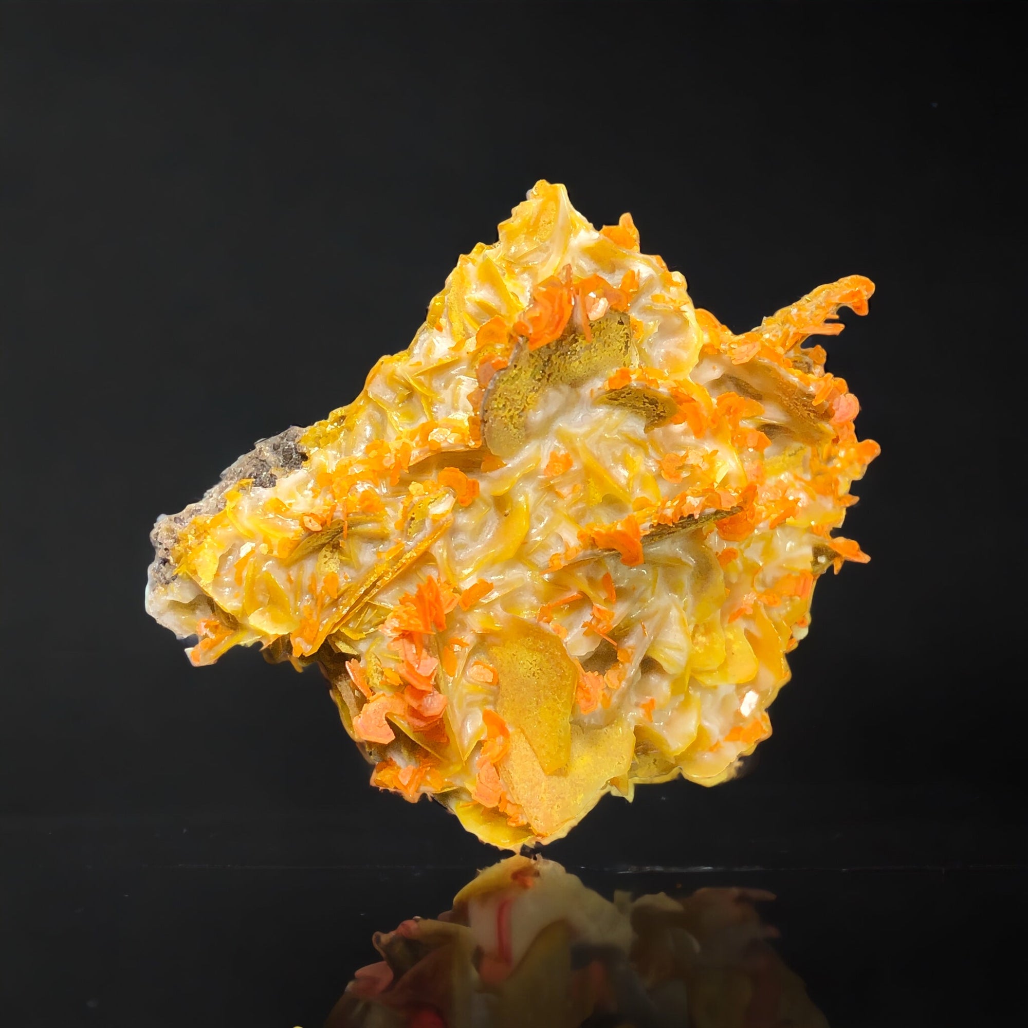 Wulfenite, Xinjiang, China