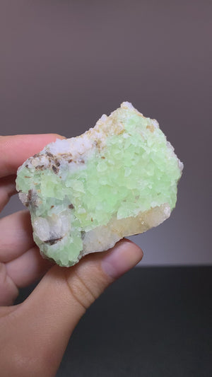 “Kiwi” Calcite, Utah, USA.