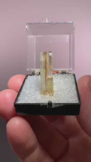 Scapolite, Minas Gerais, Brazil