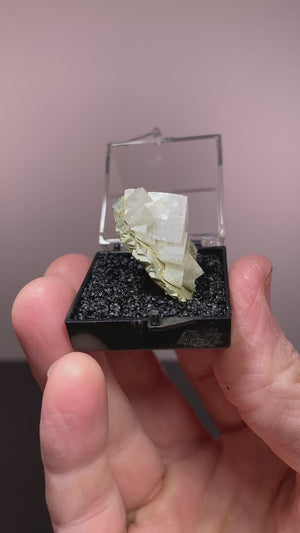 Chabazite, Maglovc Quarry, Slovakia