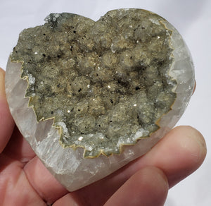 Druzy Quartz w/ Manganese Heart