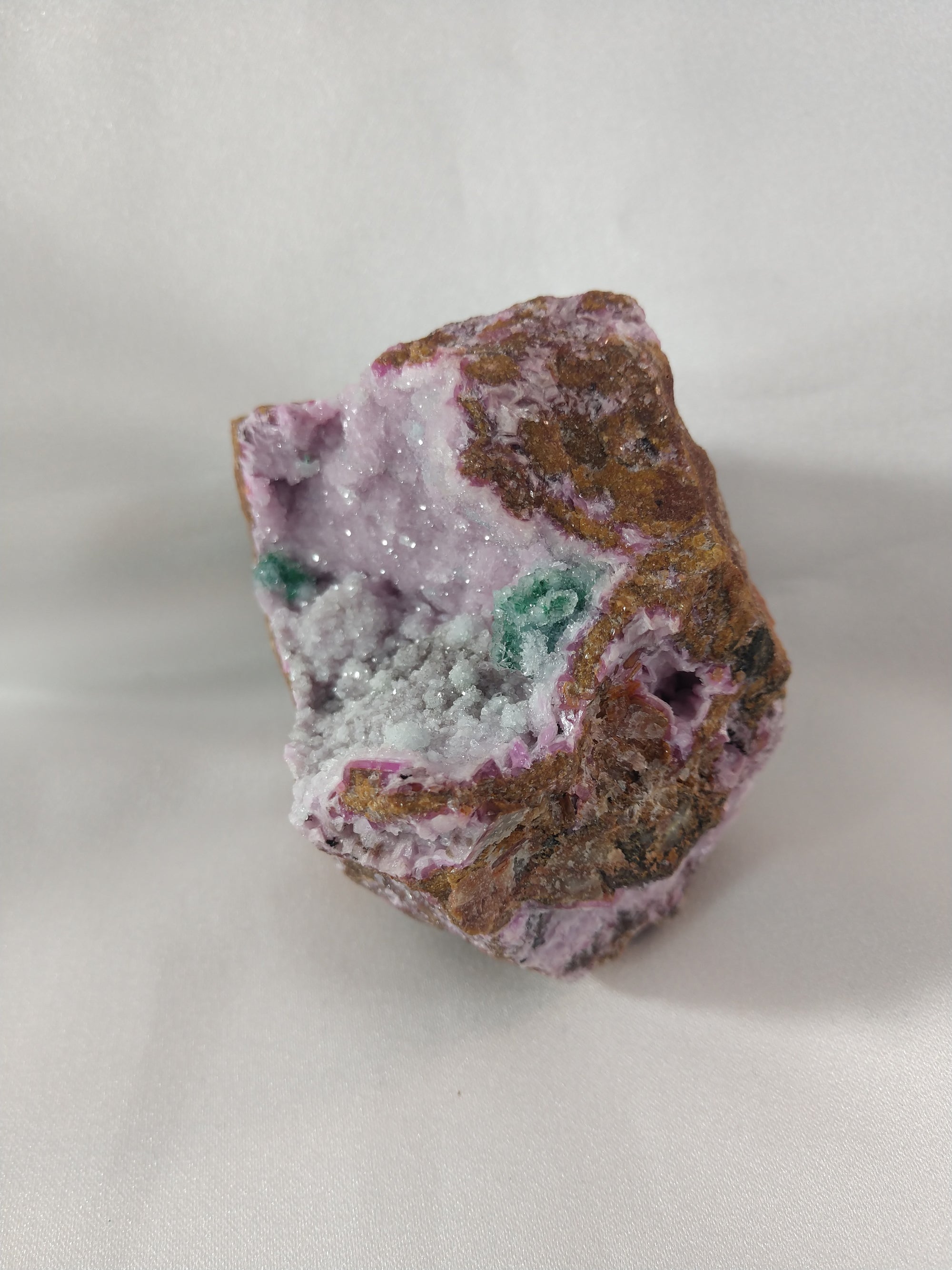 Spherocobaltite with Malachite and Quartz 