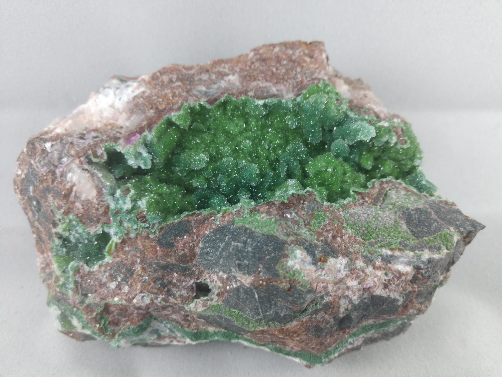 Conichalcite with quartz and calcite