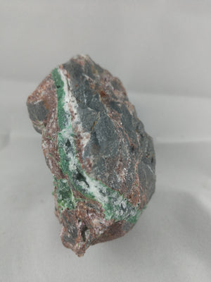 Conichalcite with quartz and calcite