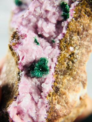 Spherocobaltite w/ Malachite & Quartz